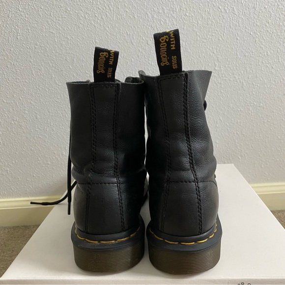 DR. MARTENS 1460 Pascal Virginia Leather Womens Boots size 6. In Good condition - Picture 7 of 15
